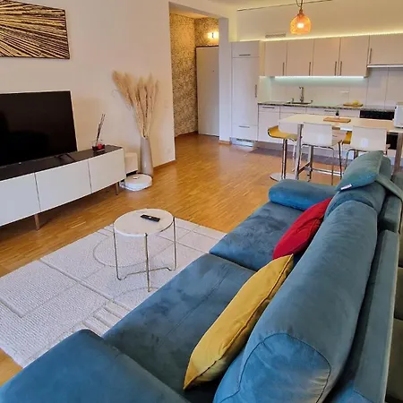 Romantic View With Balcony And Parking In Locarno * Orselina